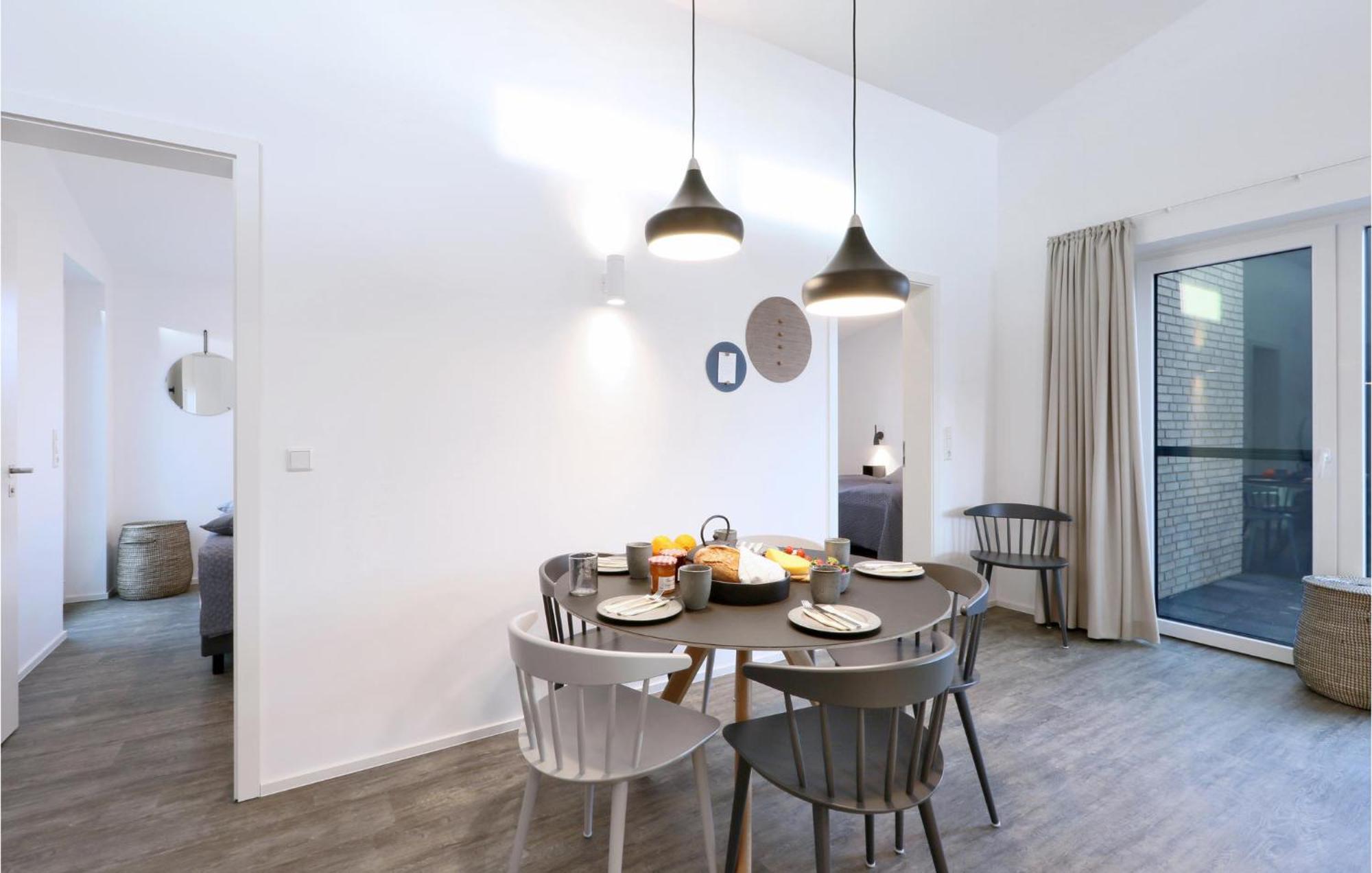 Beach Front Home In Lembruch-Duemmer See With Wifi ภายนอก รูปภาพ